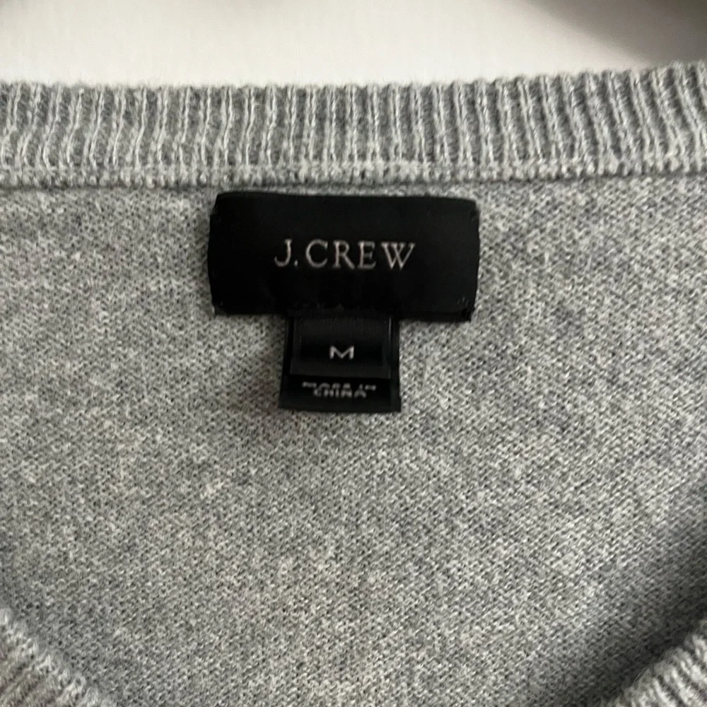J. Crew Men's Classic Gray V-Neck Sweater